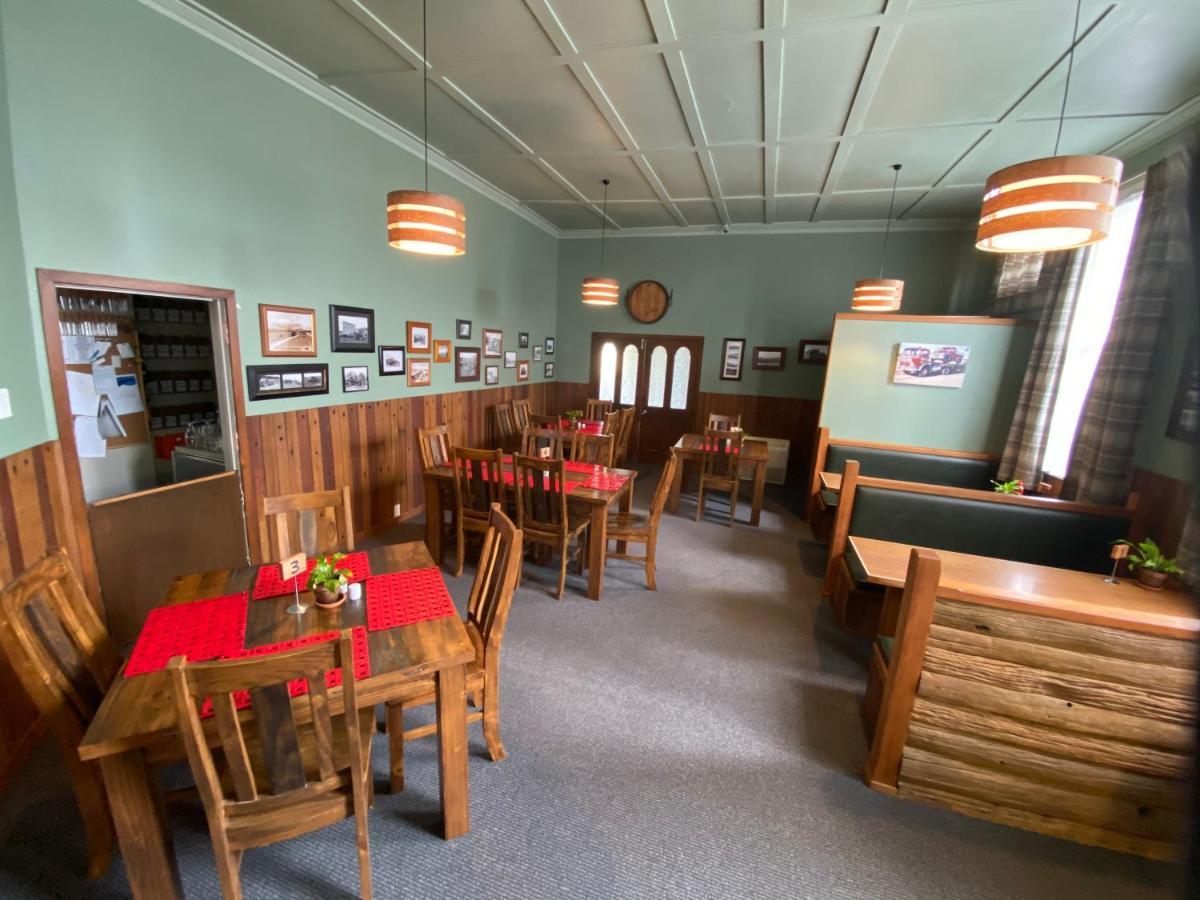 Wheels&Reels Accommodation Mossburn Buitenkant foto