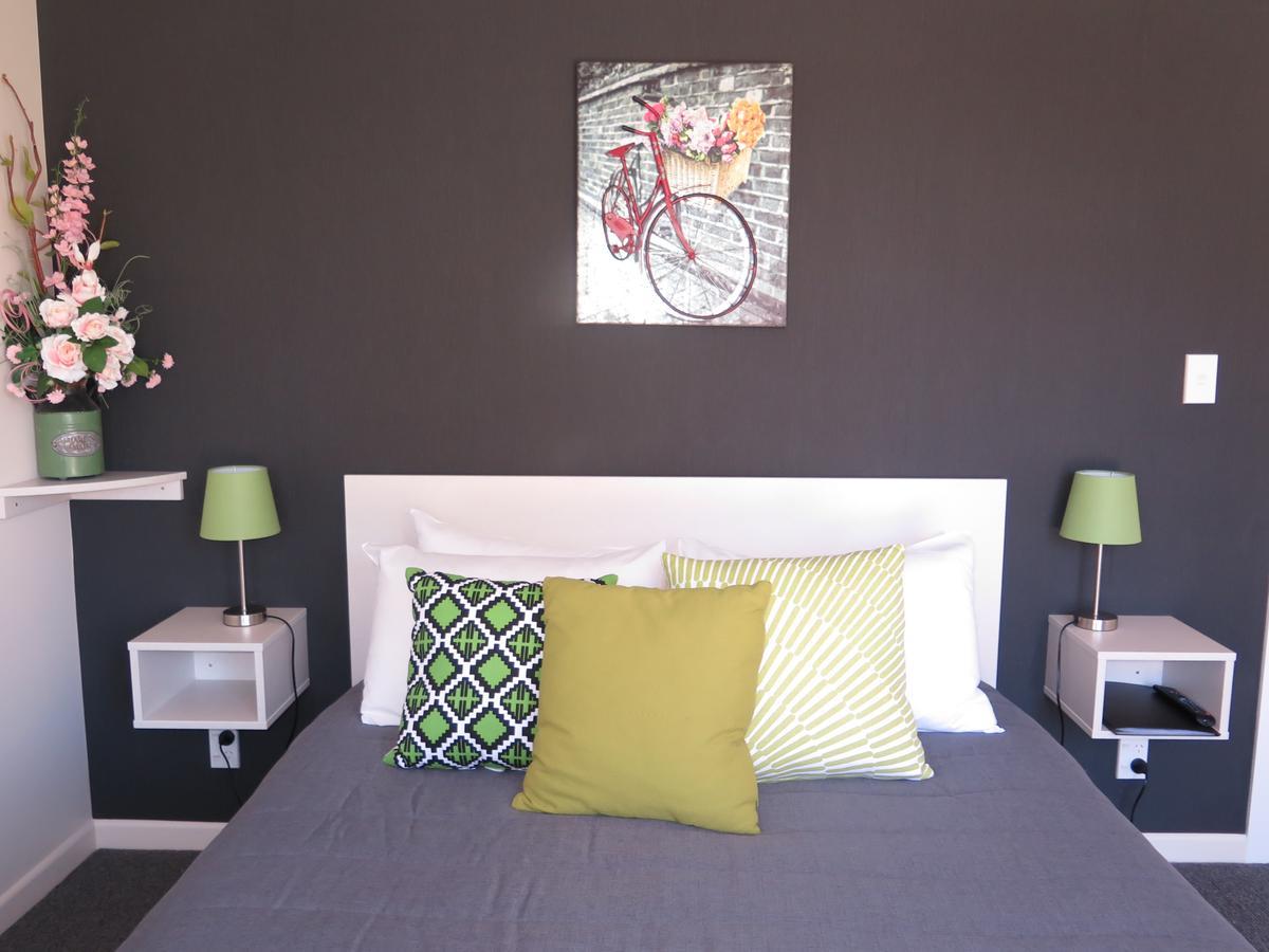 Wheels&Reels Accommodation Mossburn Buitenkant foto