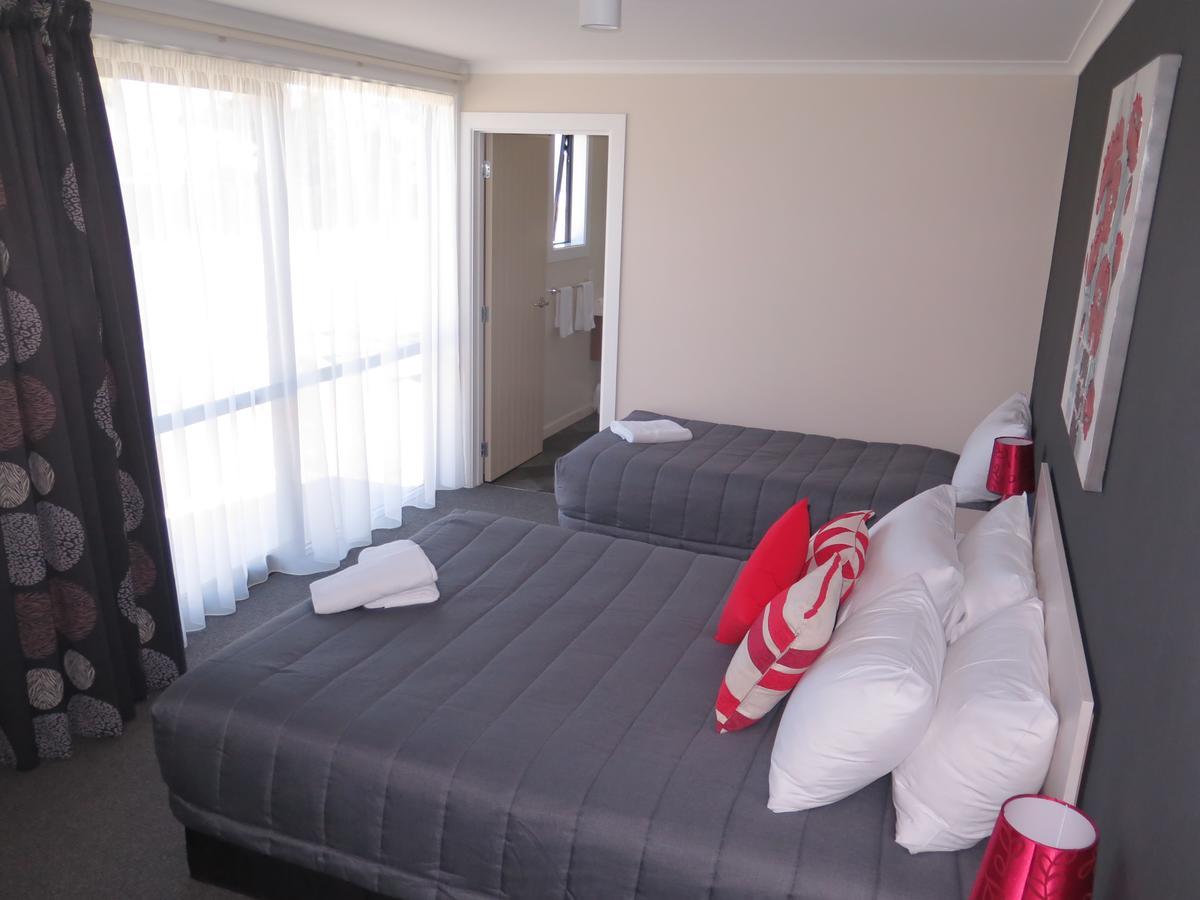 Wheels&Reels Accommodation Mossburn Buitenkant foto