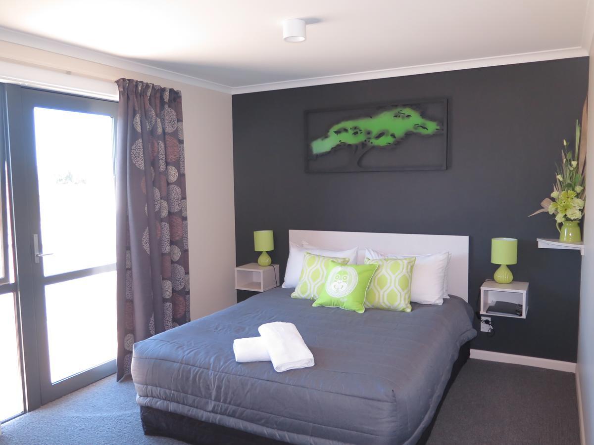 Wheels&Reels Accommodation Mossburn Buitenkant foto