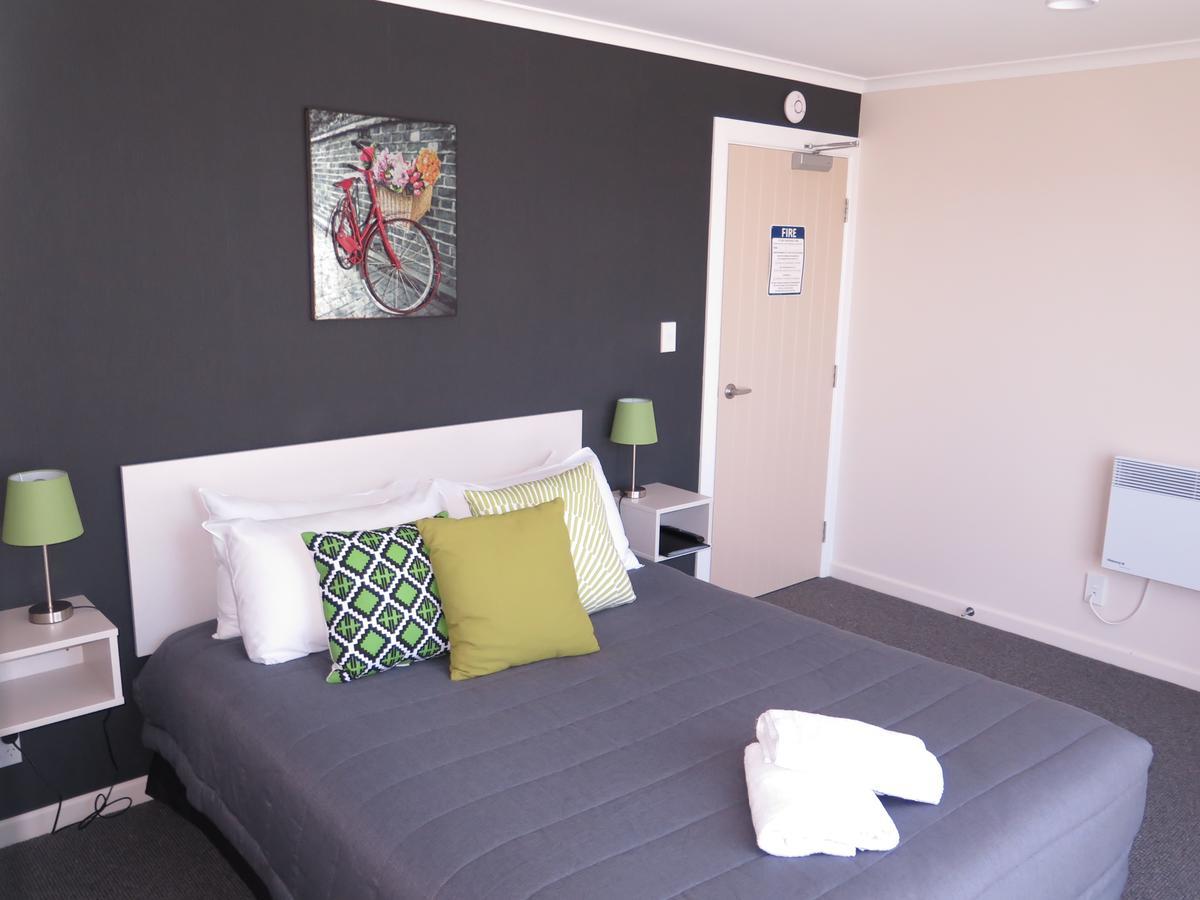 Wheels&Reels Accommodation Mossburn Buitenkant foto